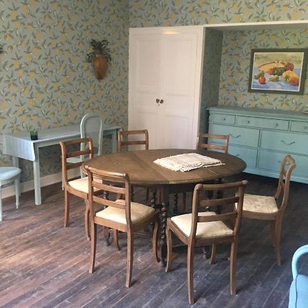 Les Deux Colombiers Bed & Breakfast Chapdeuil Eksteriør bilde