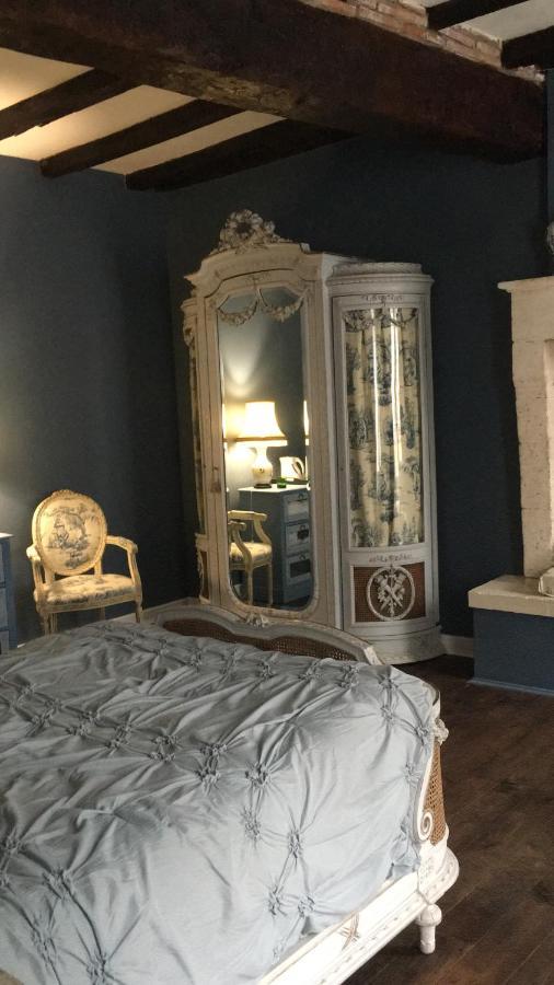 Les Deux Colombiers Bed & Breakfast Chapdeuil Eksteriør bilde