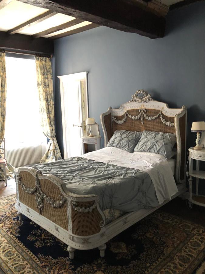 Les Deux Colombiers Bed & Breakfast Chapdeuil Eksteriør bilde